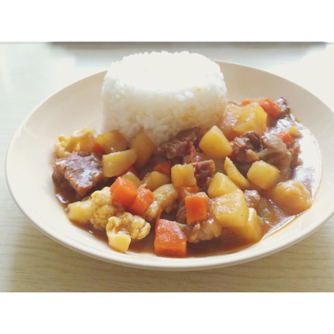 日式咖喱牛肉饭