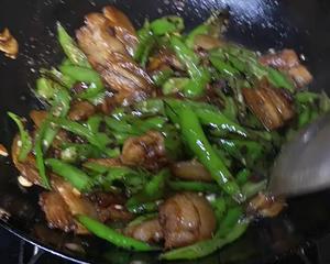 青椒回锅肉—一盘干掉三碗饭的做法 步骤11