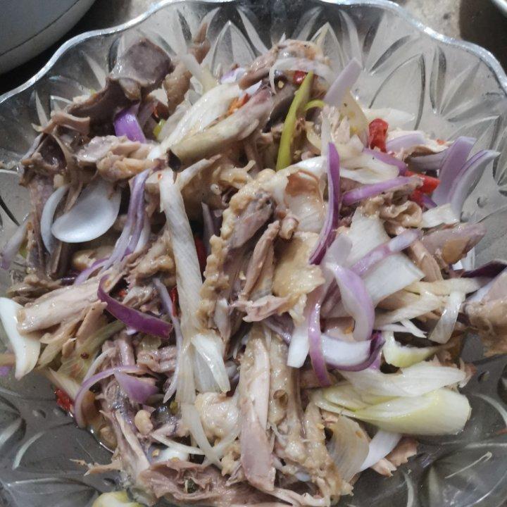 椒麻鸡（最正宗新疆做法，附赠鸡肉鲜香鸡皮Q弹的秘密）