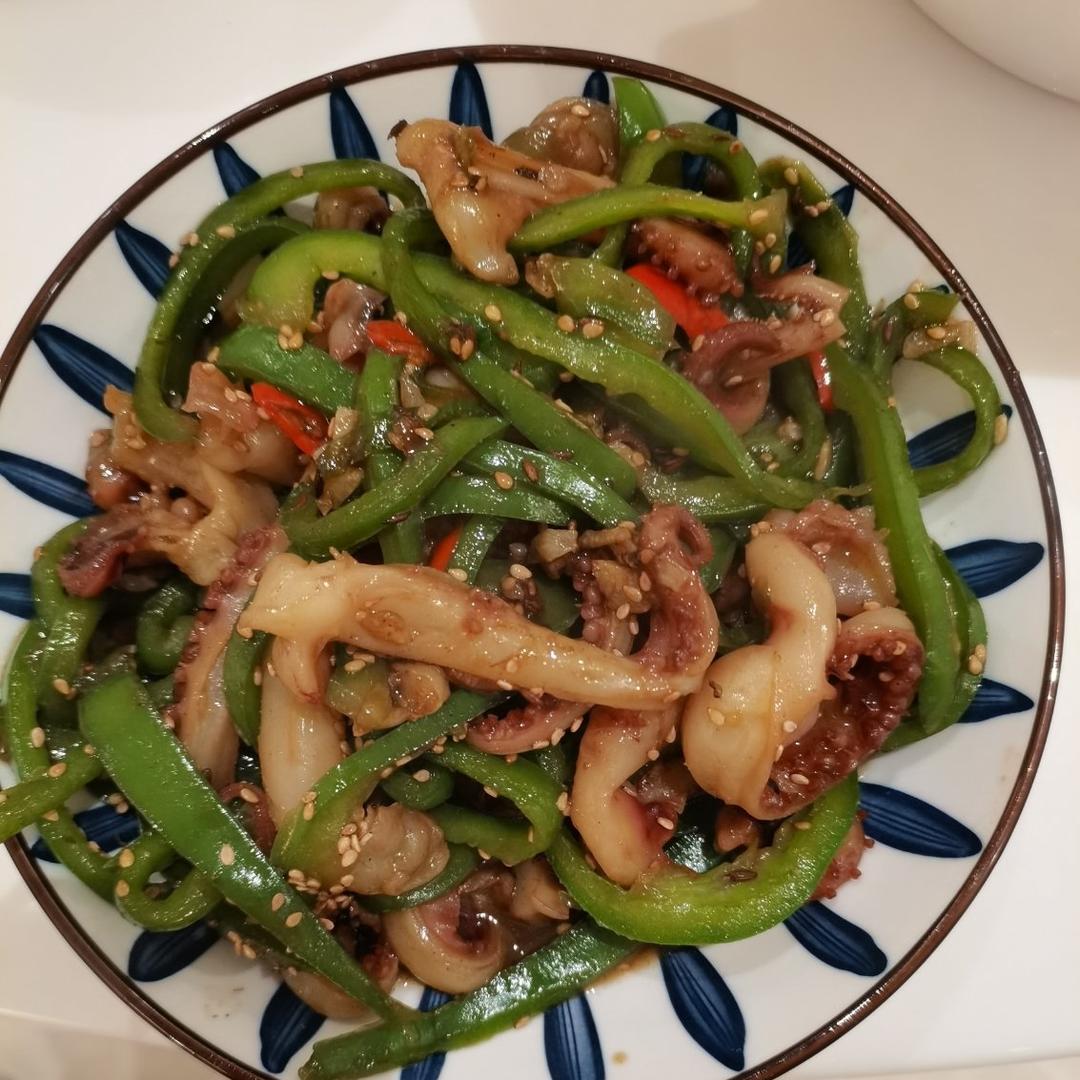 超下饭的孜然鱿鱼须，香辣爽嫩，比烧烤还好吃