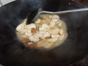 超级下饭的杏鲍菇炒肉的做法 步骤5