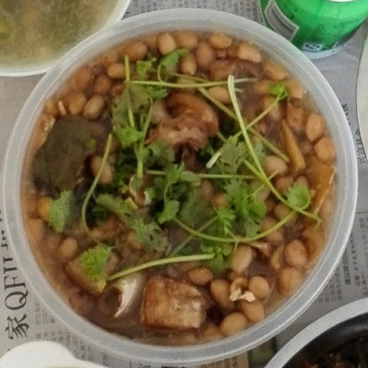 花生炖猪脚