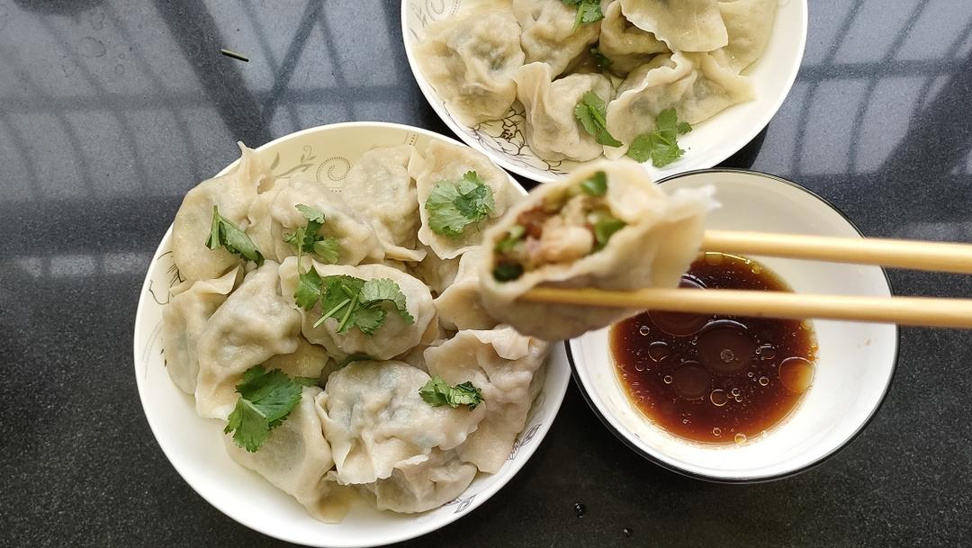 全麦面腊肉馅饺子