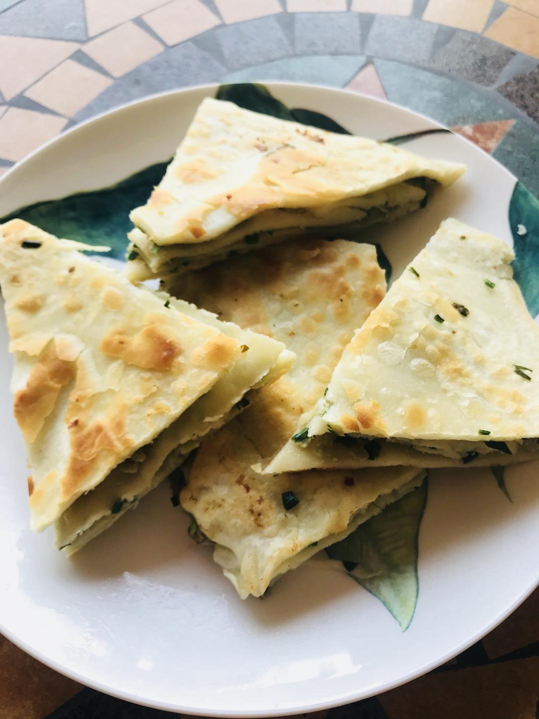 静静家^_^韭菜肉饼的做法