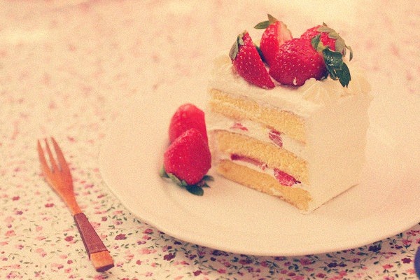 草莓鲜奶油蛋糕的做法