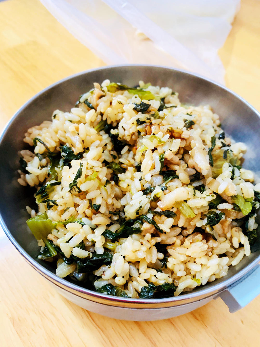 莴笋叶子菜肉饭