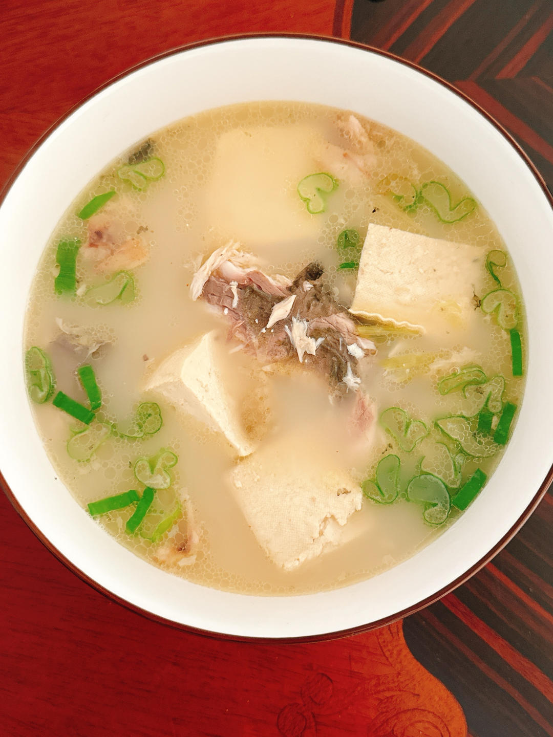 奶白鲫鱼豆腐汤|一条鱼最后的温柔