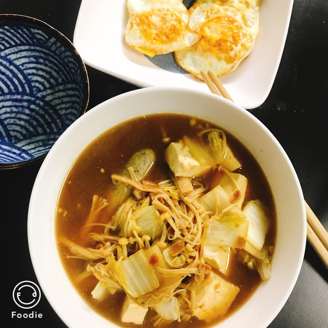 白菜金针菇烩豆腐