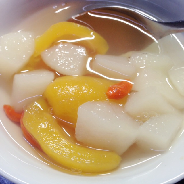 枇杷雪梨金桔汤