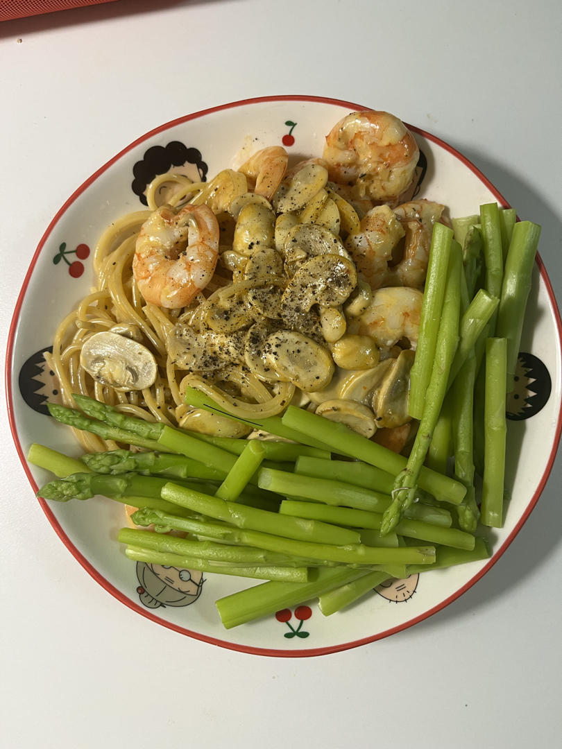 超快手低卡白酱蘑菇鲜虾意面