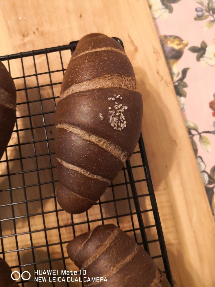 巧克力の盐可颂              （盐面包整型视频）