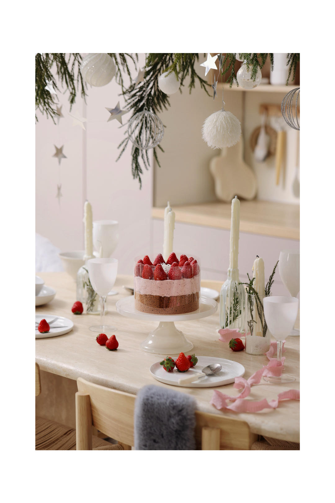 圣诞双重草莓蛋糕