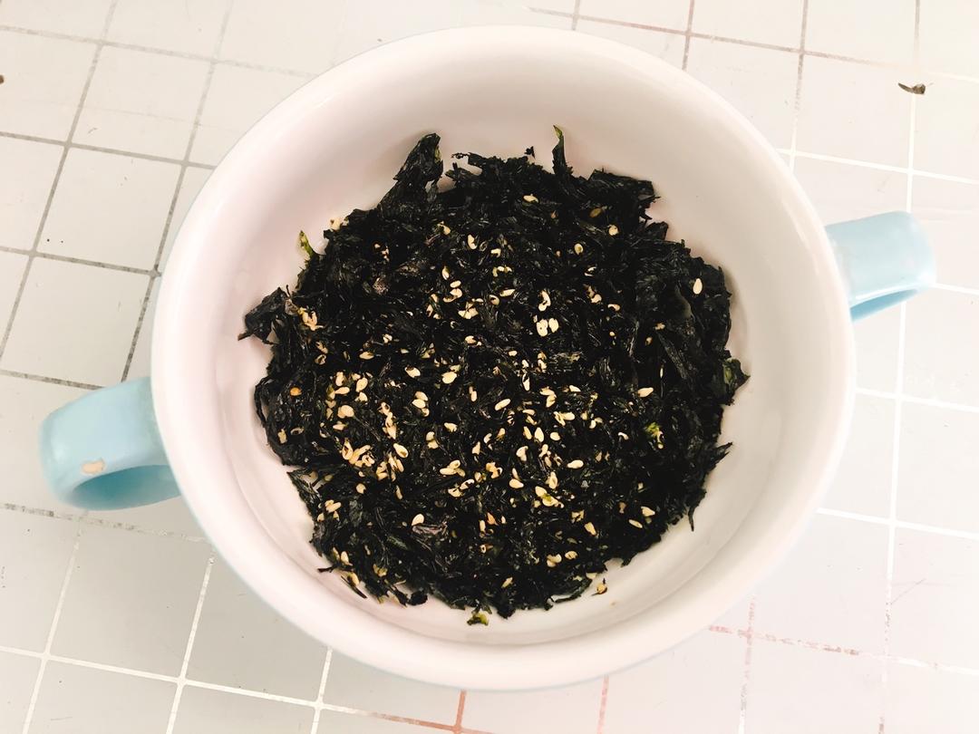拌饭芝麻海苔