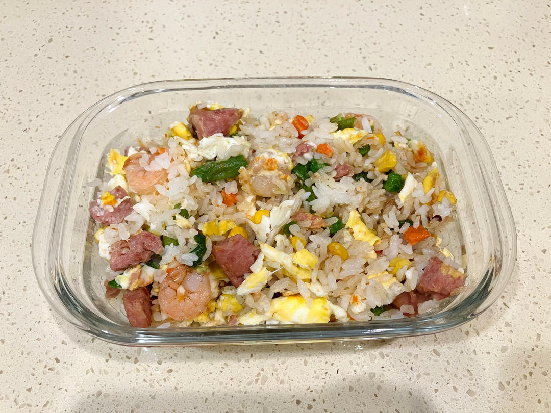 黄油炒饭（加芝士片）（有啥放啥）（一通乱炒，简单粗暴）真的很好吃！