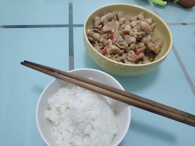 小炒鸡腿肉的做法