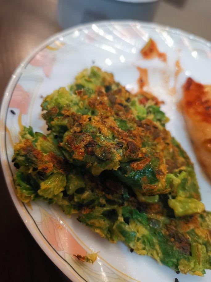 芹菜叶鸡蛋饼～低脂减肥蔬菜饼
