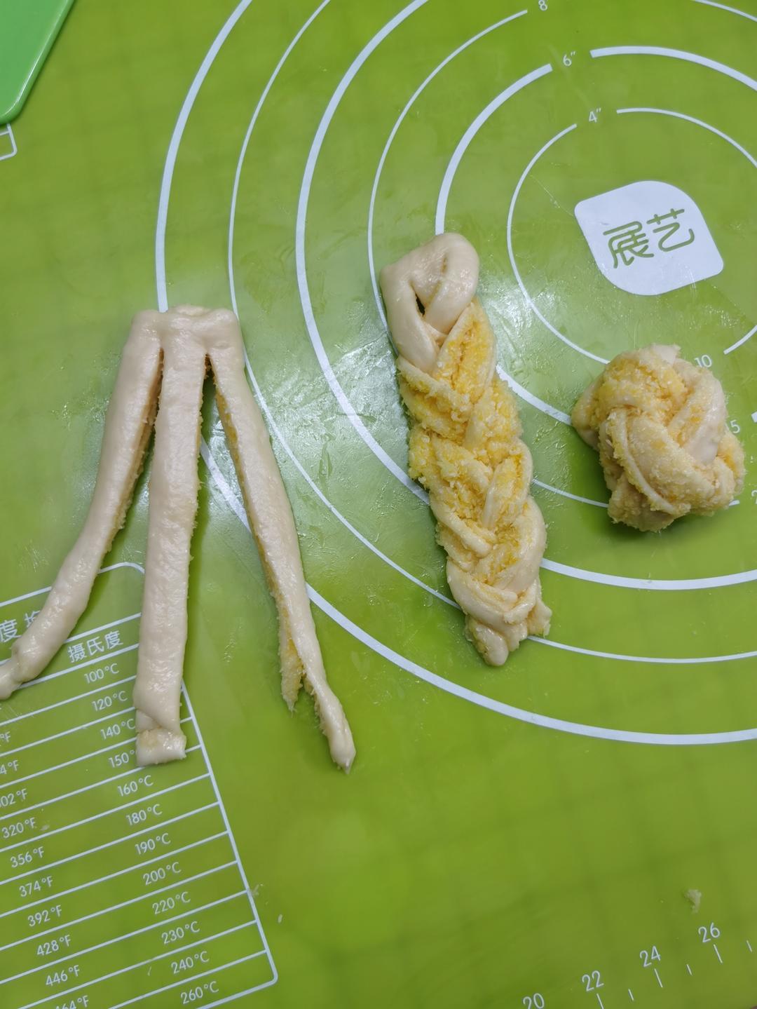 椰蓉满满！香味十足的mini小吐司
