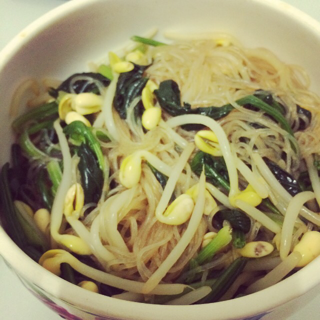 豆芽菠菜拌粉丝