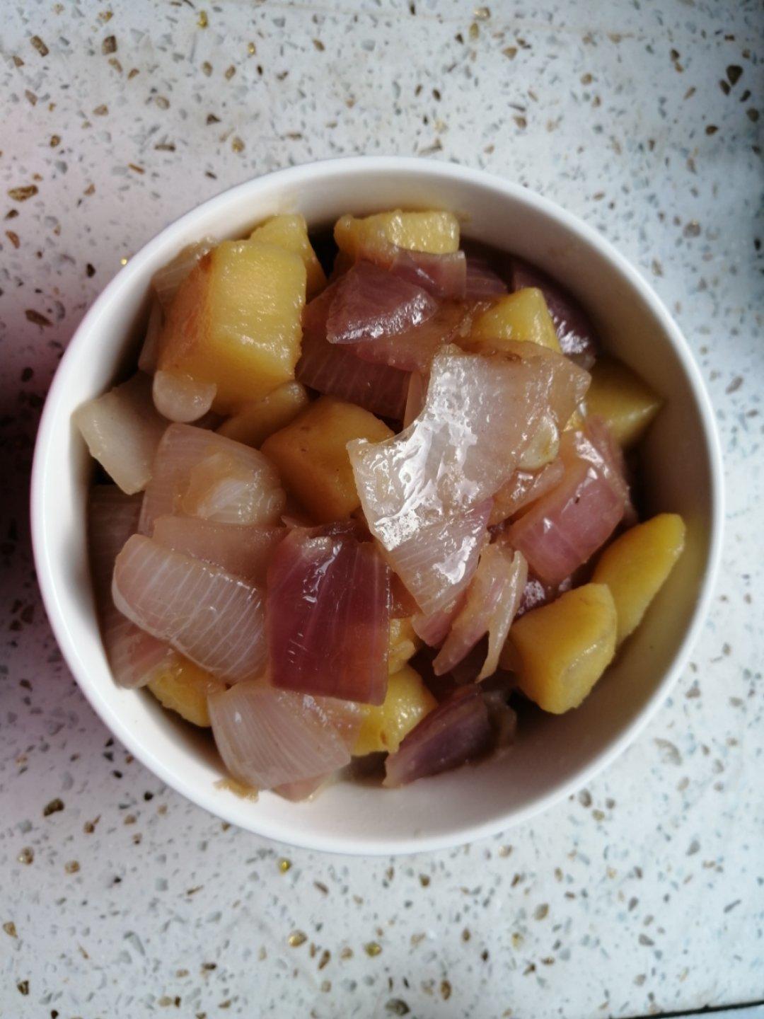黄金土豆烧洋葱（配料简单的不能再简单了）