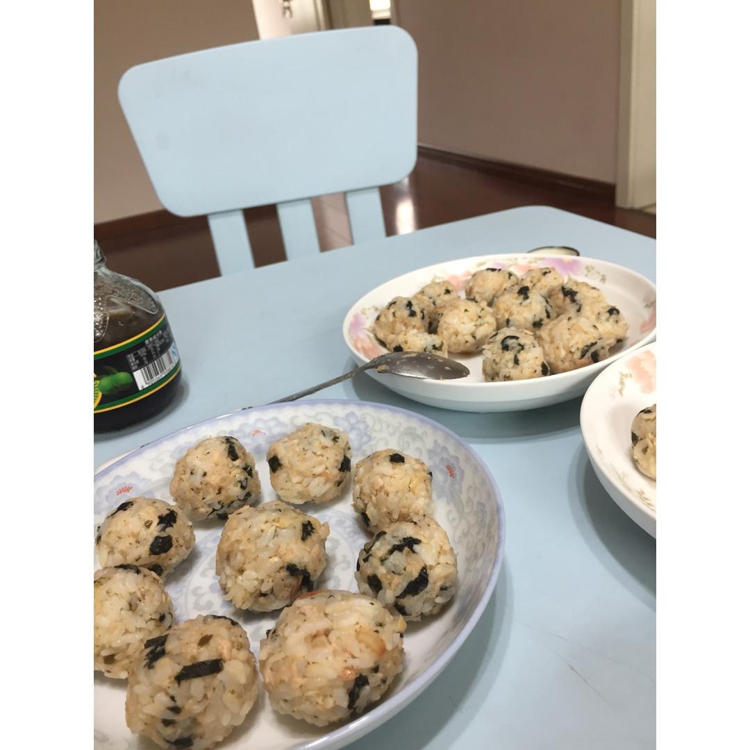 韩式金枪鱼海苔拌饭～饭团