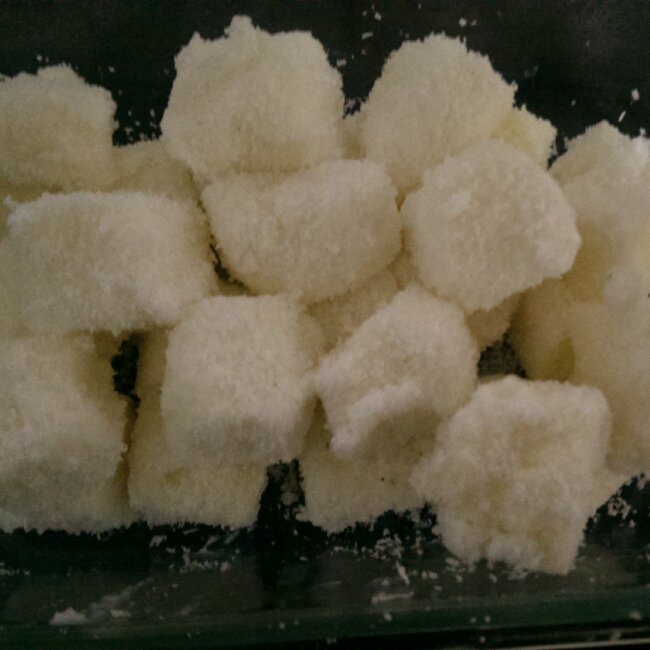 完胜85度C牛奶椰丝小方