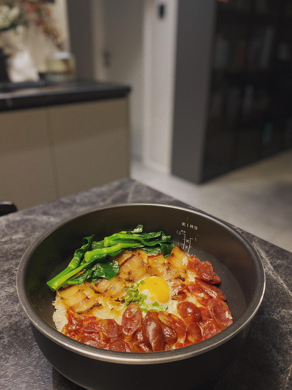 广式腊味煲仔饭（腊肠电饭锅版）