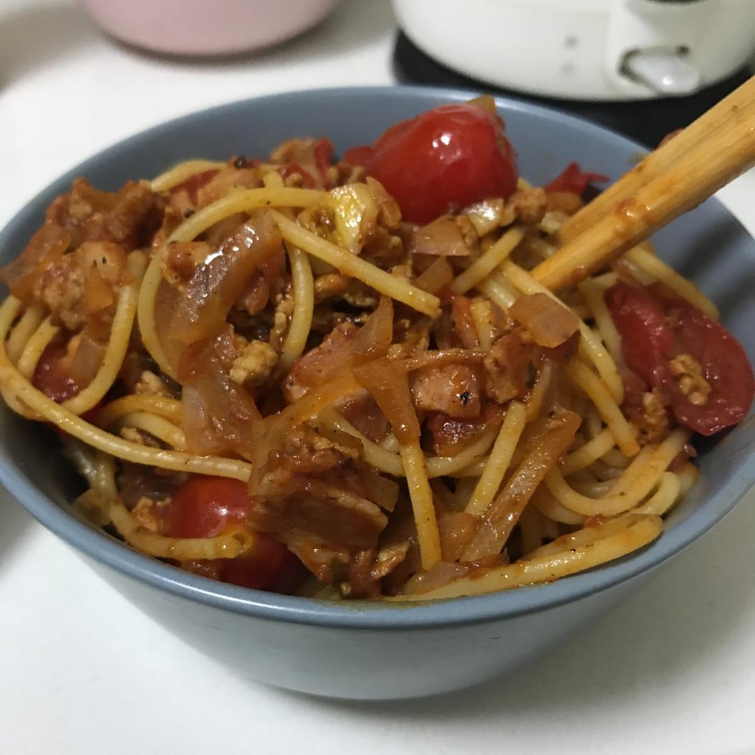 番茄肉酱意大利面