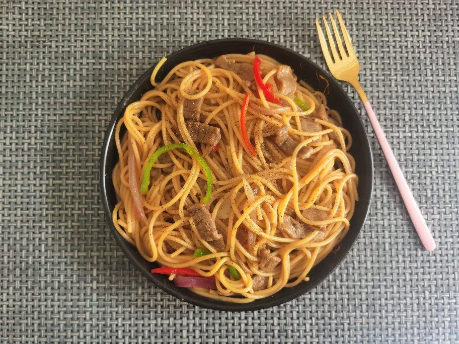 黑椒牛肉意面