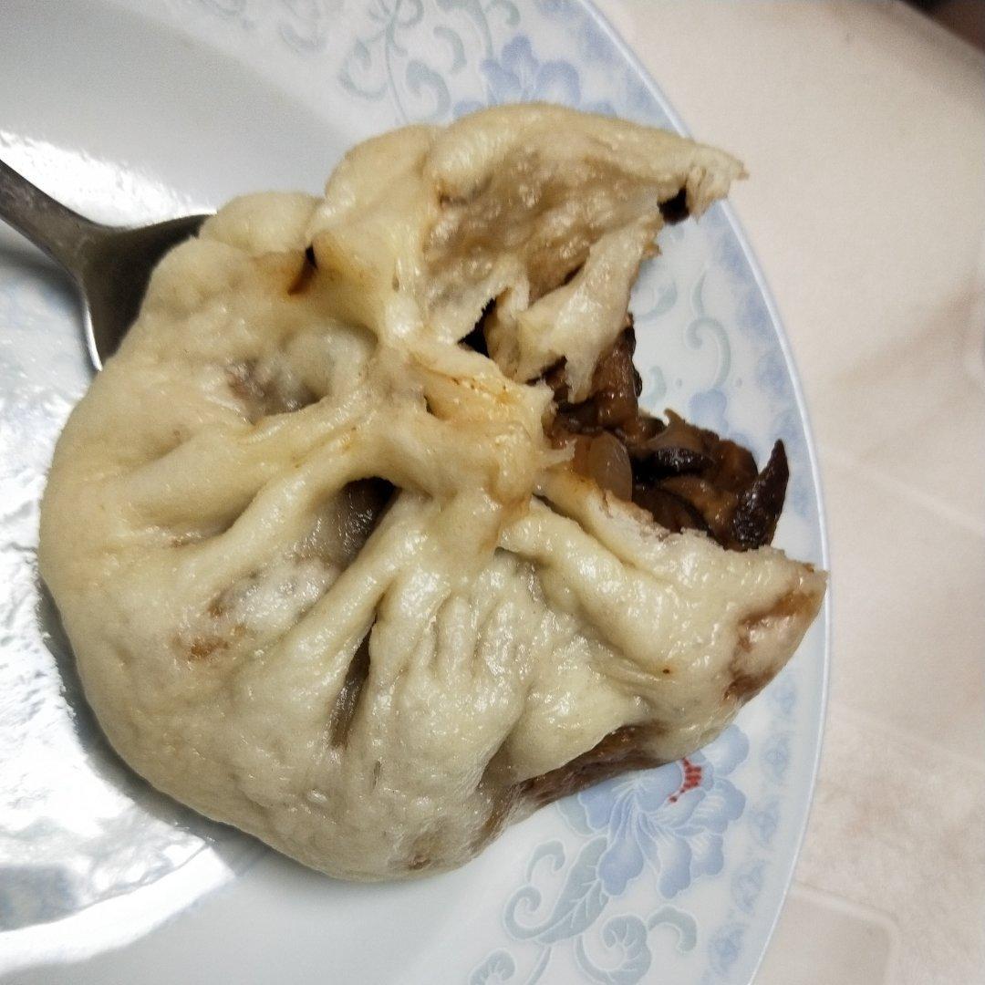 香菇酱肉包