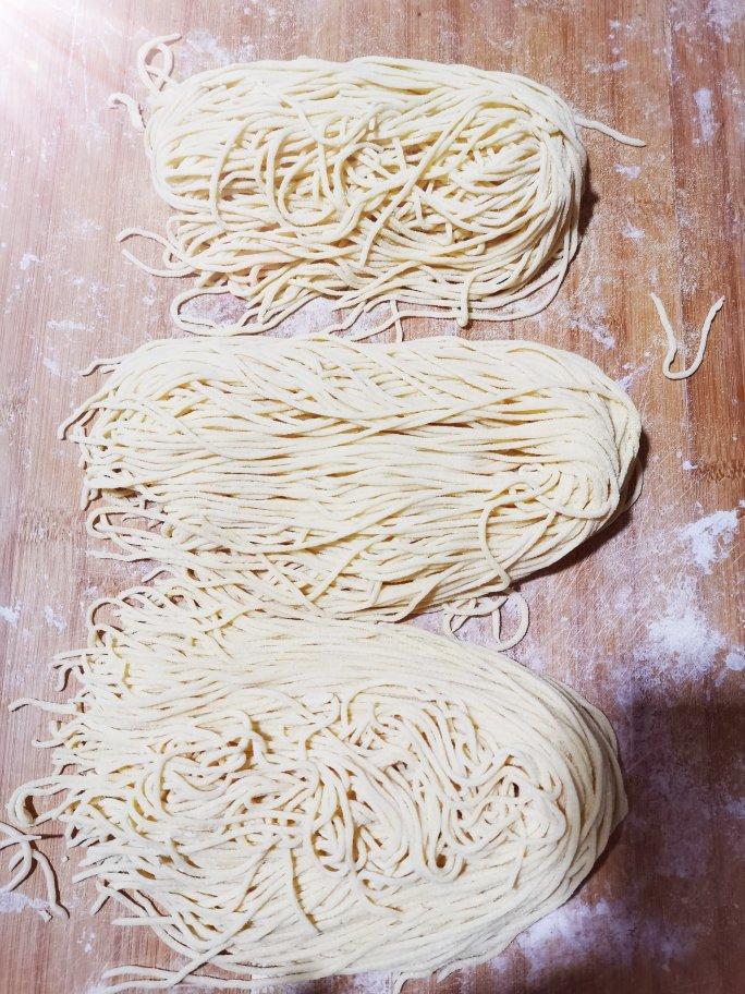 拉猪面/自制面条
