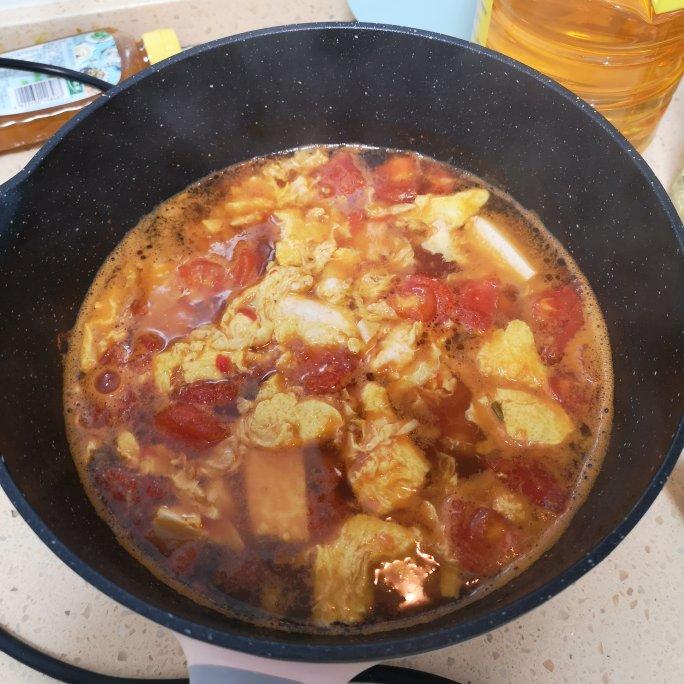减肥期简单易做味道鲜美的番茄内酯豆腐汤