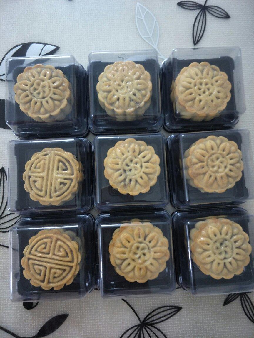 广式月饼——蛋黄莲蓉月饼