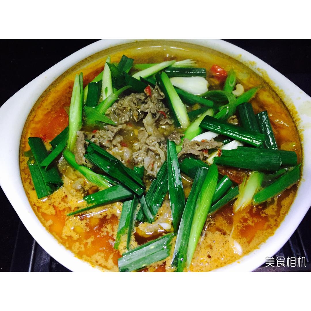 肥牛蘑菇砂锅 Beef & Mushroom Hotpot