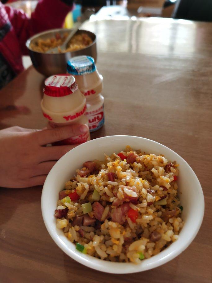 鸡蛋火腿炒饭