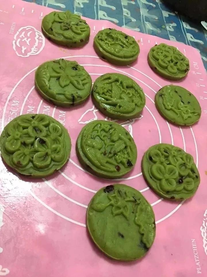 多味奶香绿豆糕