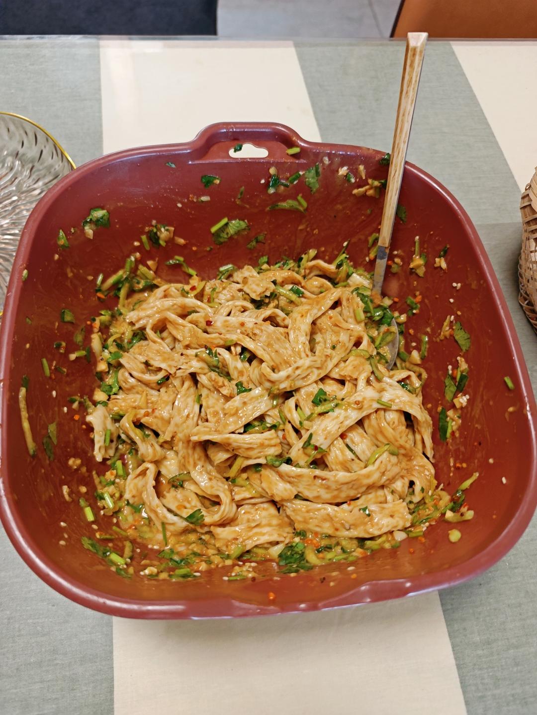 『凉』麻酱牛筋面