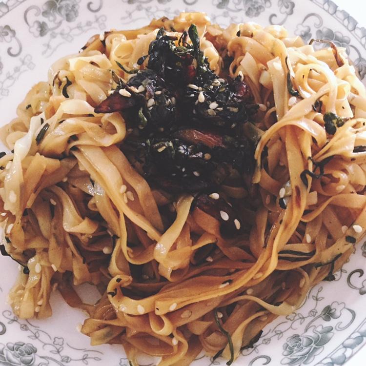 10分钟搞定的一碗葱油拌面