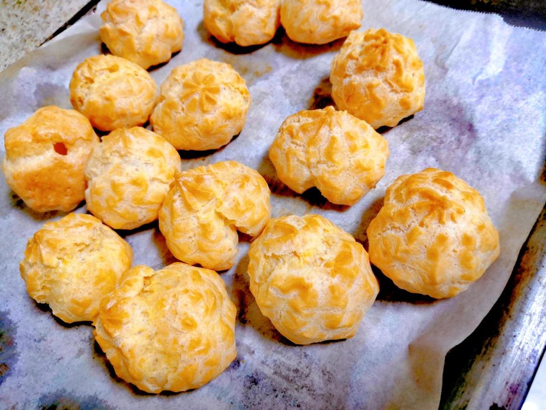 芒果味泡芙(芒果奶油馅)