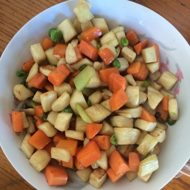 篙瓜炒胡萝卜的做法