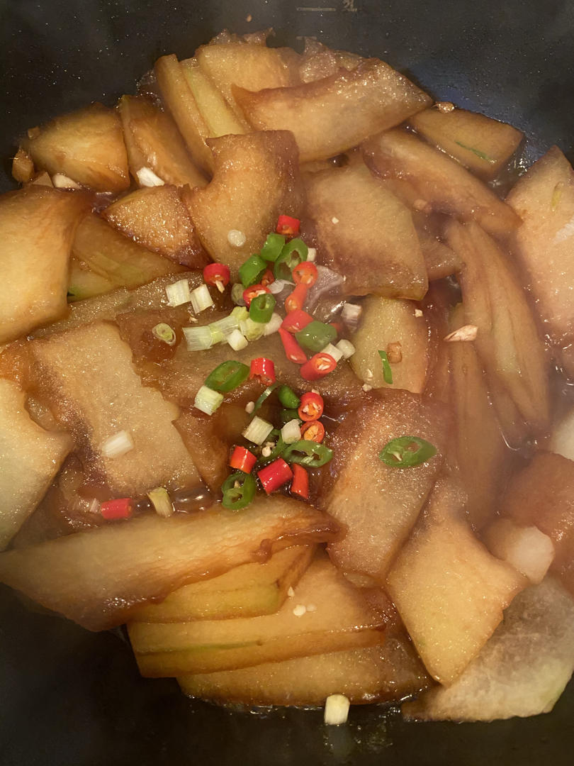 红烧冬瓜最完美做法，不加一滴水，瞬间秒杀红烧肉