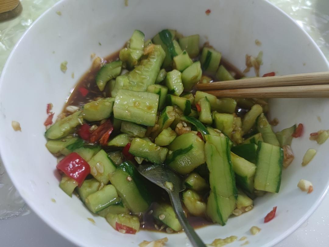 赞不绝口拍黄瓜🥒