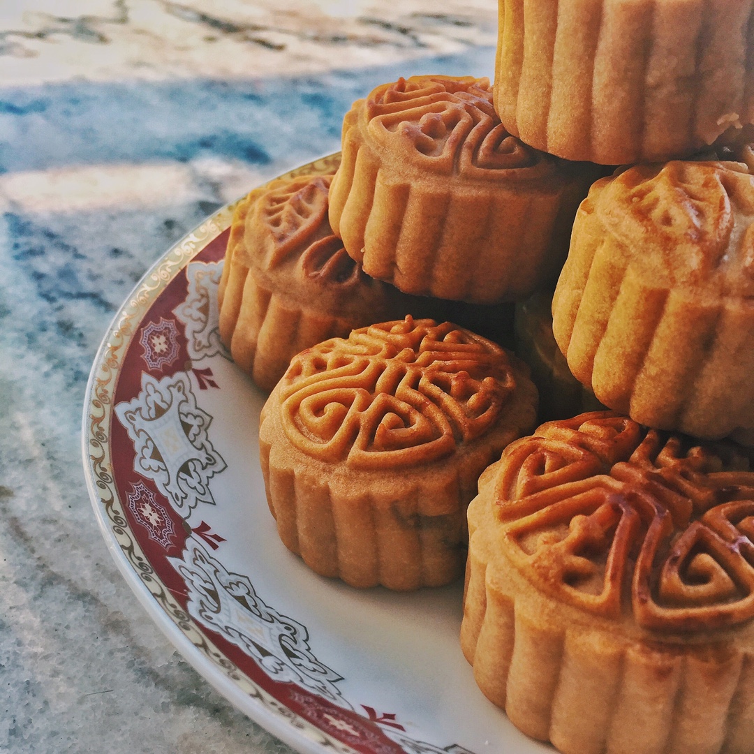 广式月饼—蛋黄莲蓉月饼