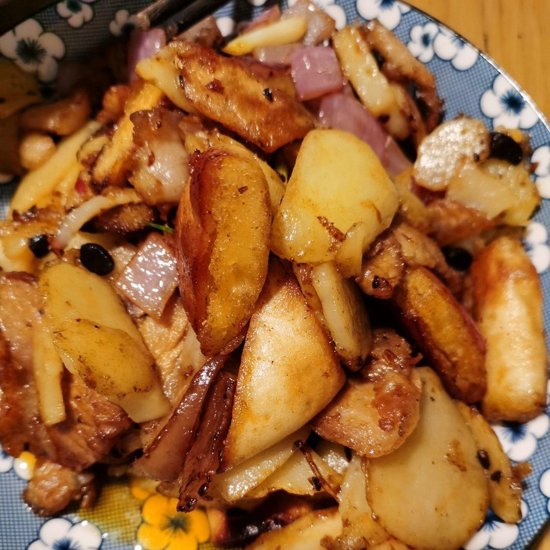 土豆回锅肉