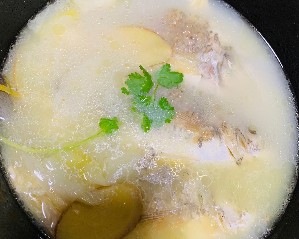 超鲜黄翅鱼汤的做法 步骤3