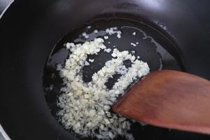 金针菇最好吃的做法❗️蒜蓉金针菇的做法 步骤5