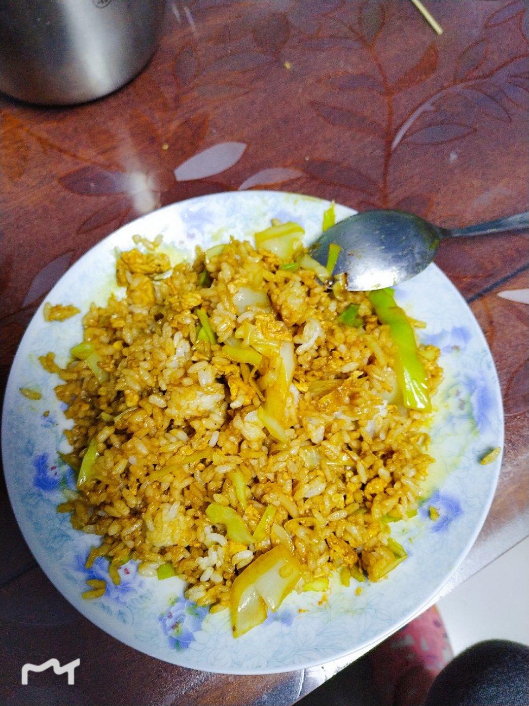 圆白菜酱油炒饭