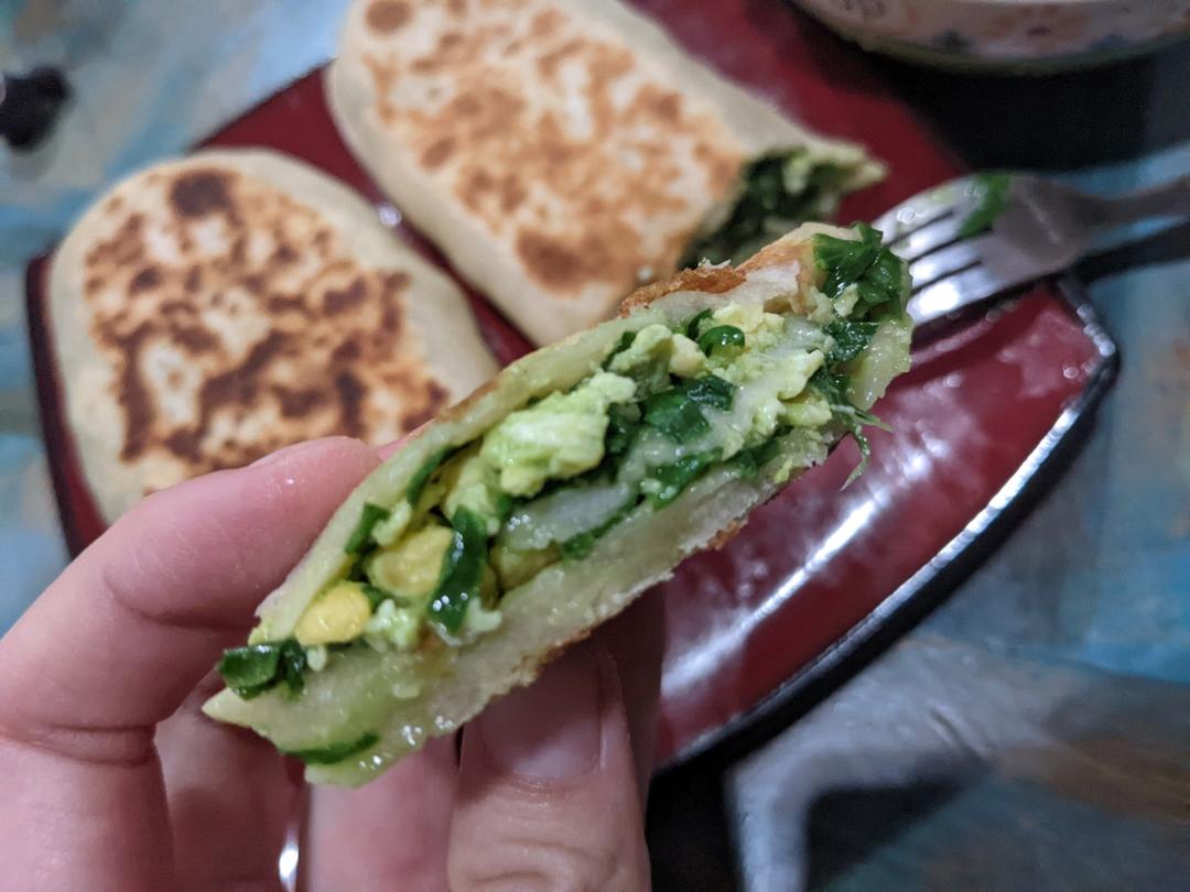 懒人版韭菜鸡蛋合子