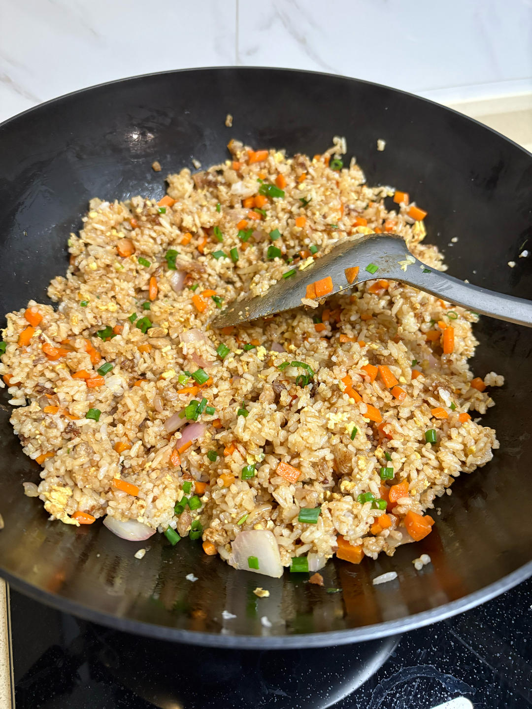 乱炒｜酱油炒饭（牛肉、胡萝卜、洋葱）