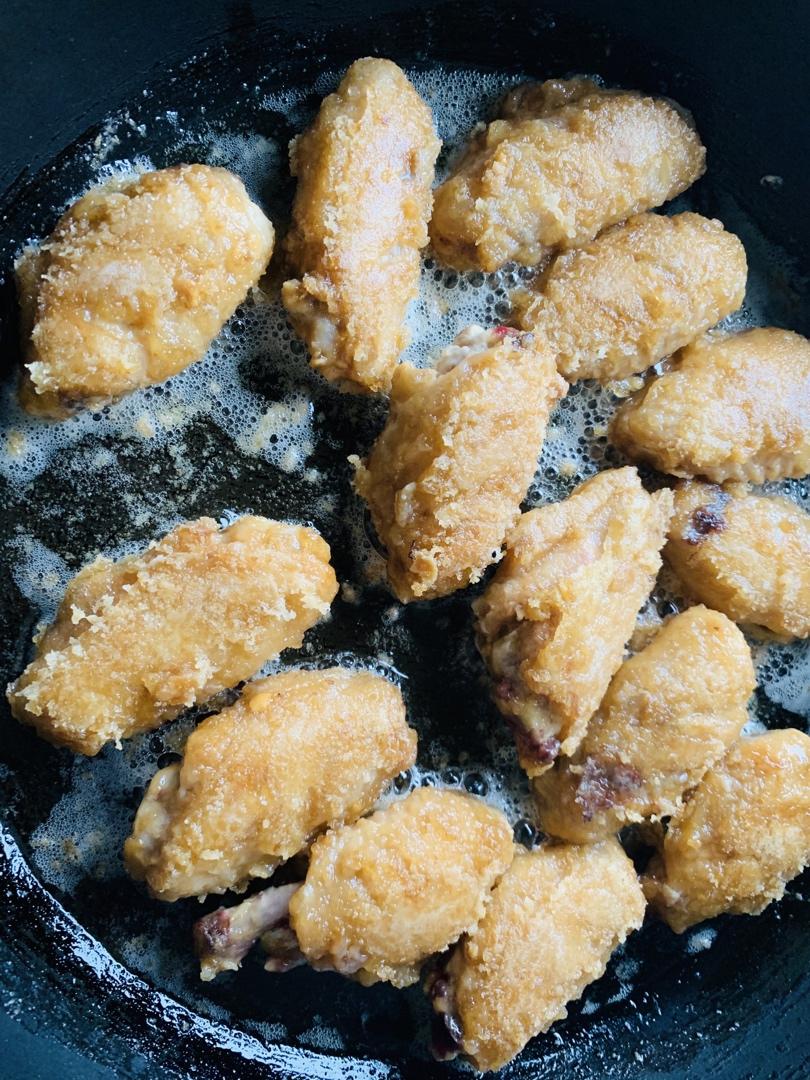 金灿灿咸蛋黄焗鸡翅