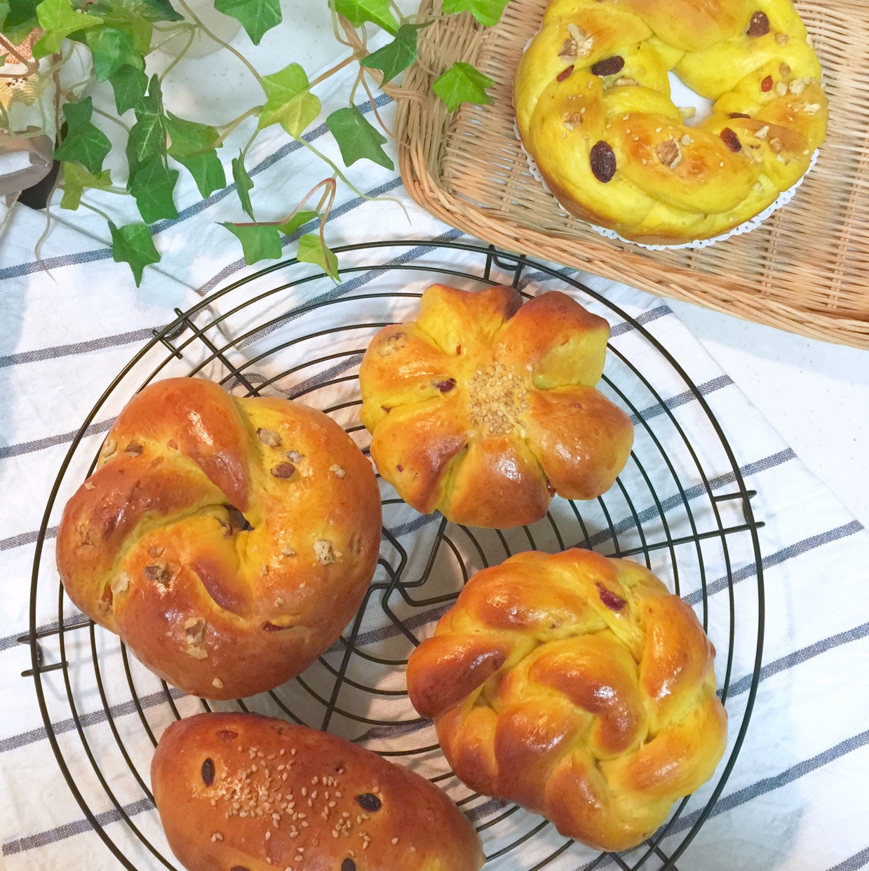 南瓜黑芝麻皇冠面包
